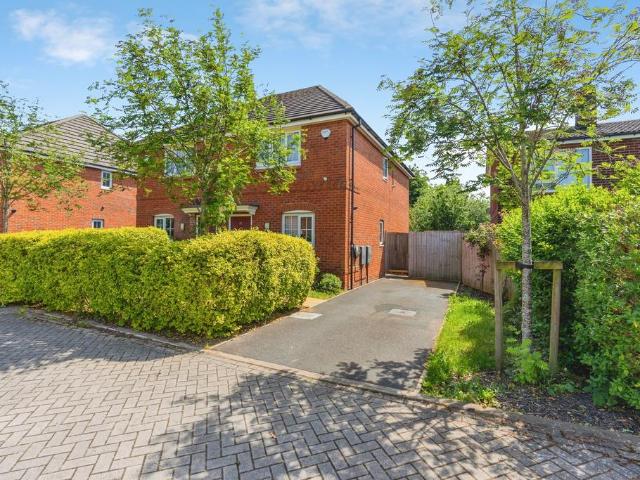 House for sale in Brinnington, Greater Manchester
