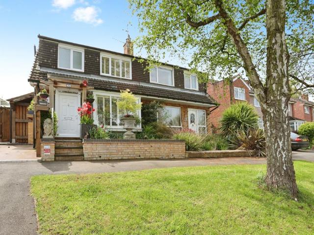 House for sale in Elmfield, Leicestershire