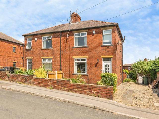 House for sale in Hanging Heaton, Dewsbury