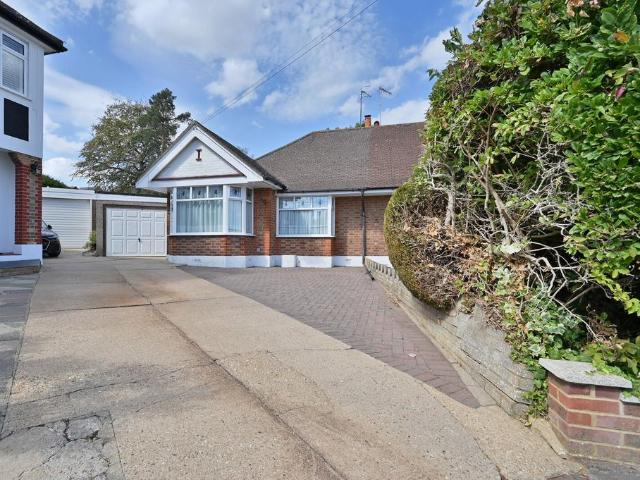 House for sale in Bushey