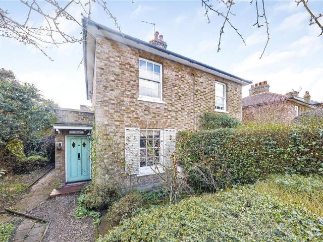 House for sale in New Malden, Greater London
