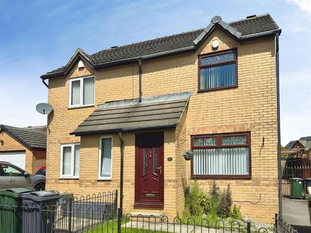 House for sale in Buttershaw, West Yorkshire