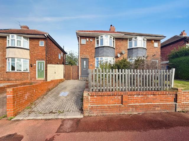 House for sale in Denton Burn, Newcastle upon Tyne