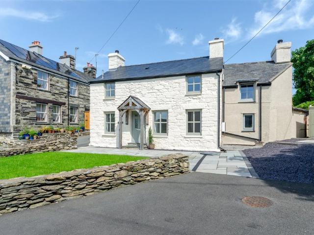 House for sale in Capel Garmon, Wales