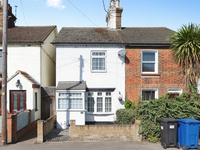 House for sale in Stanford-le-hope, Essex