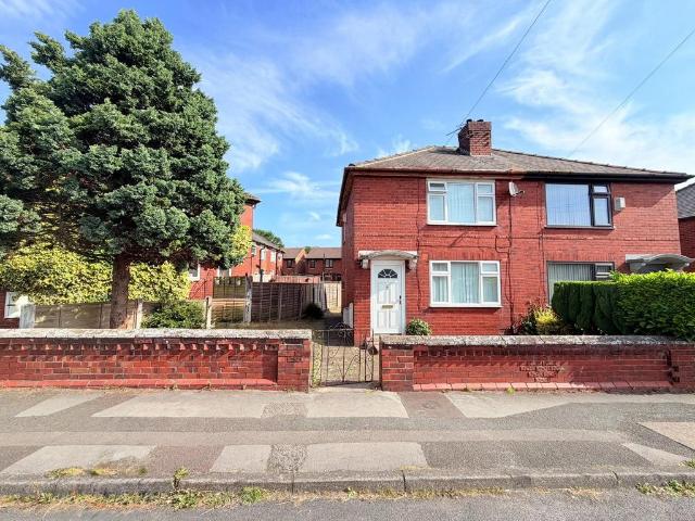 House for sale in Guide Bridge, Greenheys
