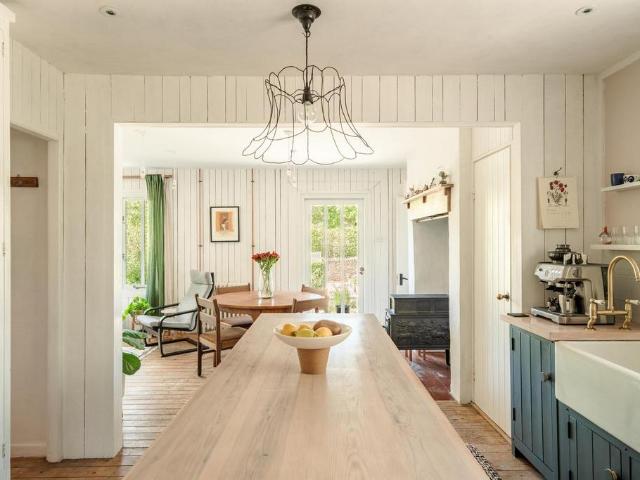 House for sale in Fossebridge, Gloucestershire