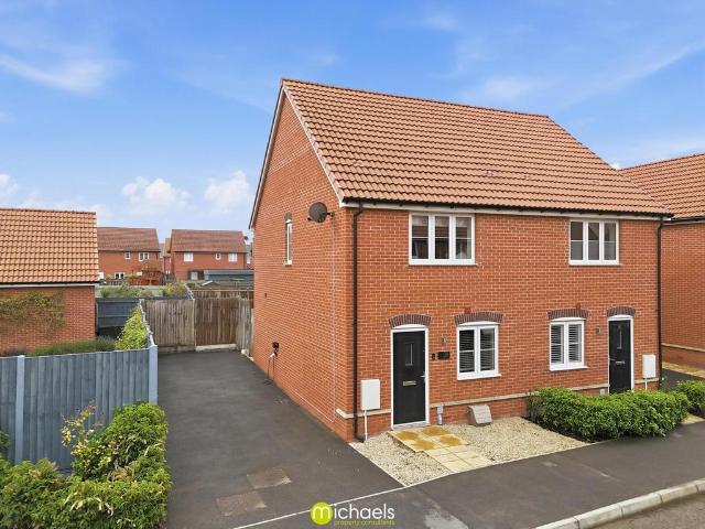 House for sale in Frinton and Walton, Dale Hill