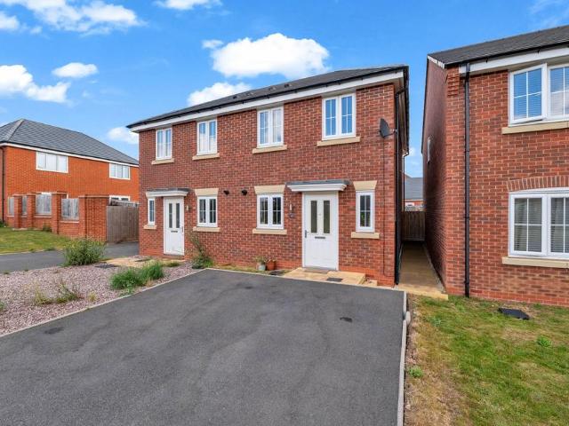 House for sale in Elmfield, Leicestershire