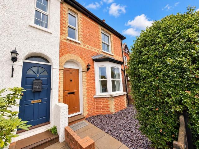 House for sale in Maybury Estate, Woking