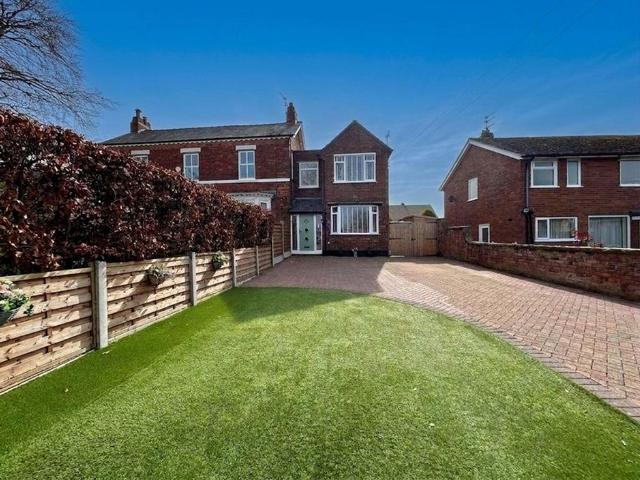 House for sale in Holmes Chapel