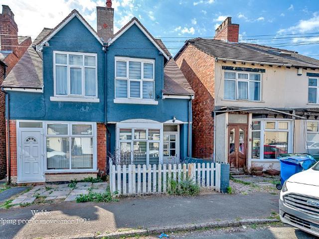 House for sale in Broomhill, Chadsmoor