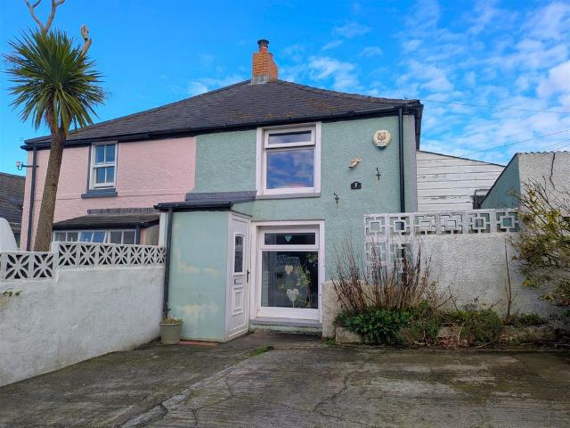 House for sale in Newquay, Cornwall