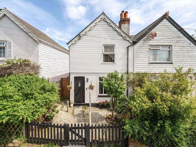 House for sale in Hawkinge, Folkestone
