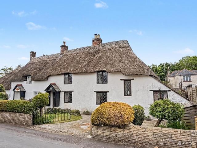House for sale in Wool, East Burton
