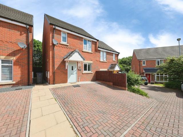 House for sale in Elmton, East Midlands