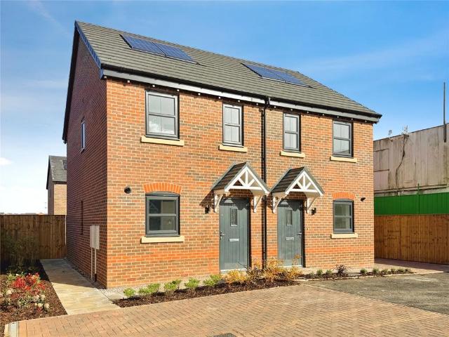 House for sale in Edenthorpe, South Yorkshire