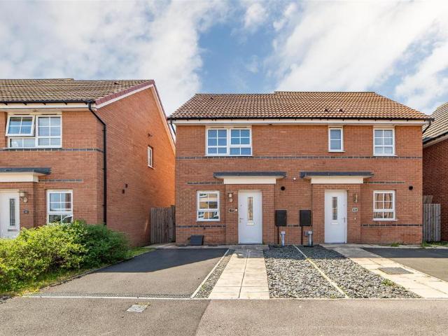 House for sale in Hazlerigg, Newcastle Upon Tyne