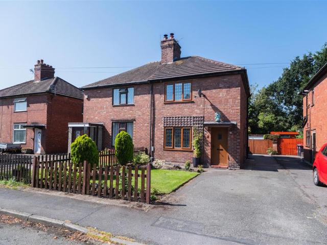 House for sale in Lostock Gralam, Cheshire