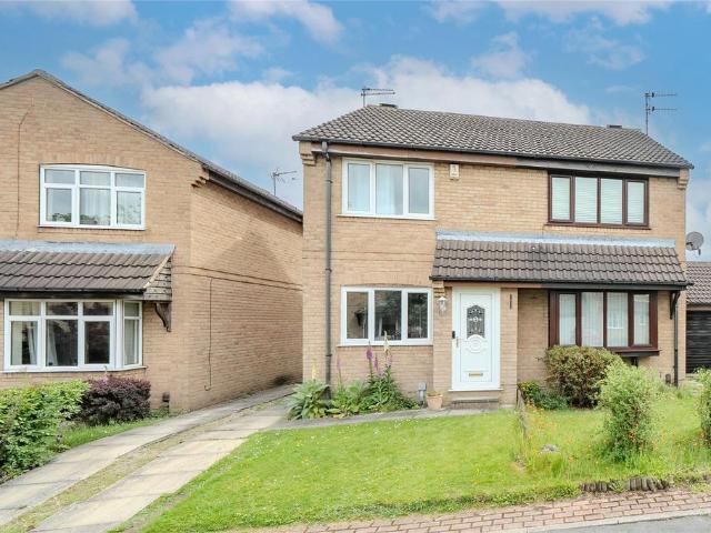 House for sale in Roundhay, West Yorkshire