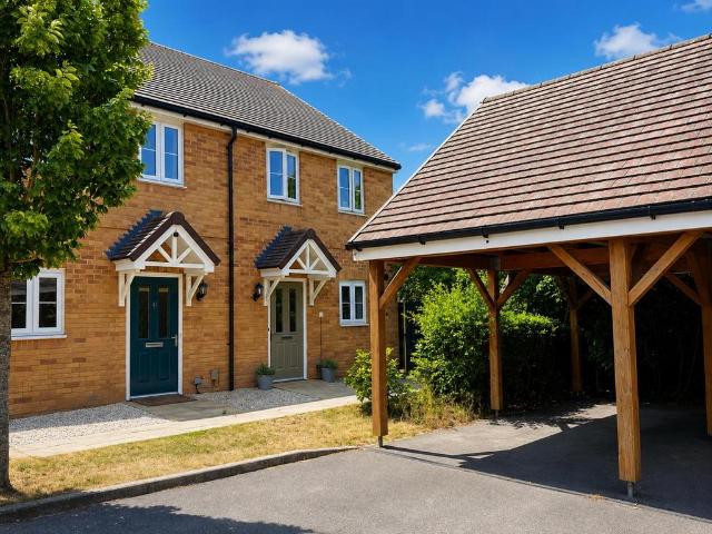 House for sale in Cheeseman's Green, Bridgefield