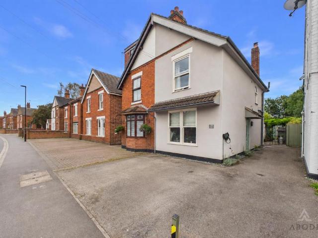 House for sale in Rolleston on Dove, East Staffordshire
