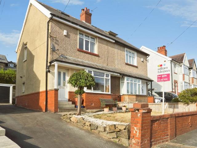 House for sale in Henshaw, Yeadon