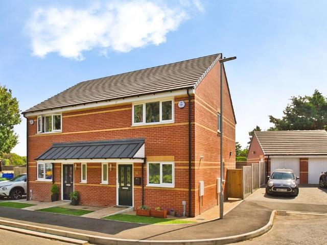 House for sale in Misterton, Somerset
