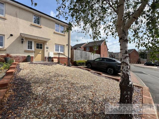 House for sale in Tonyrefail, Coedely