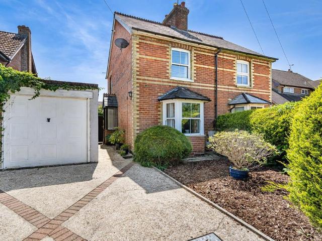 House for sale in Wrecclesham, Fole