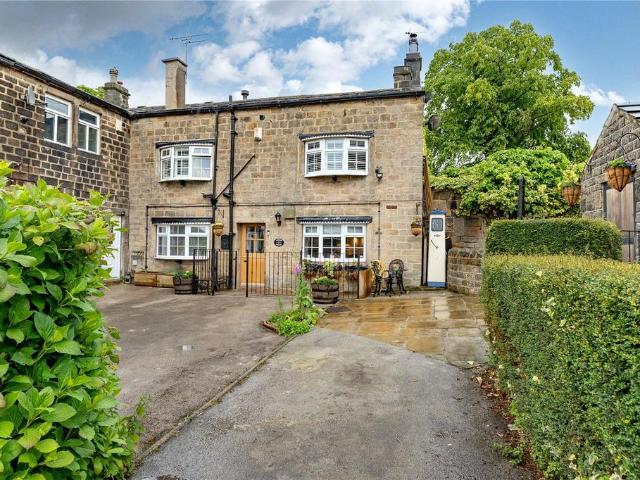 House for sale in Yeadon, West Yorkshire