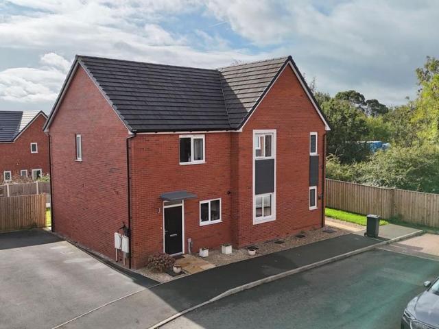 House for sale in Blythe Bridge, Staffordshire Moorlands