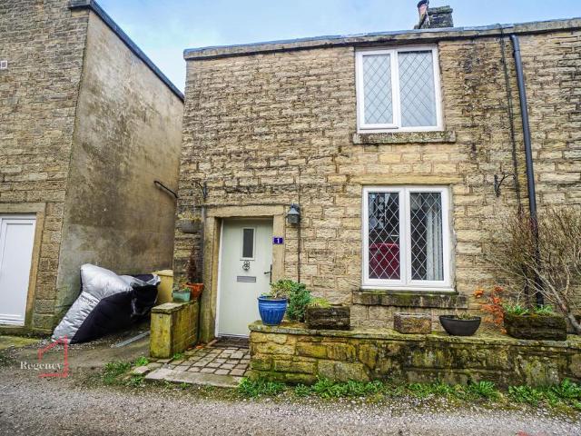 House for sale in Bradshaw, Lee Bank