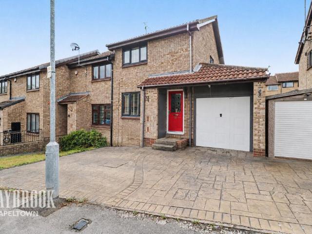 House for sale in Thorpe Hesley, South Yorkshire