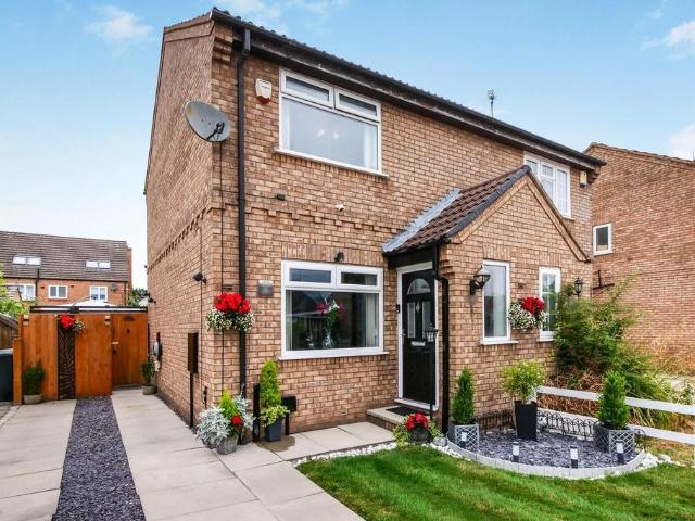 House for sale in High Field, York