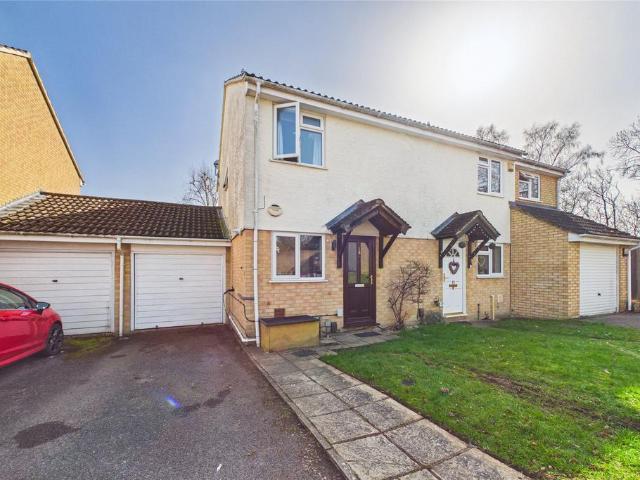 House for sale in Emmbrook, Wokingham