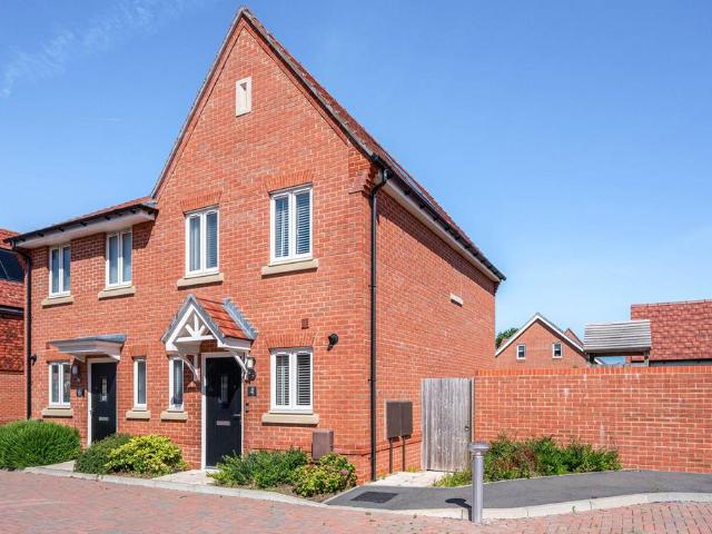 House for sale in Bracklesham, Chichester