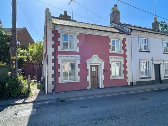 House for sale in Bedingfield, Suffolk