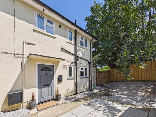 House for sale in Sneedhams Green, Gloucester