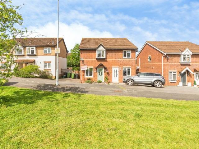 House for sale in Cadbury Heath, South Gloucestershire