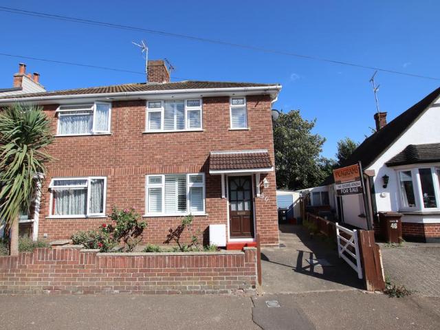 House for sale in Dale Hill, Essex