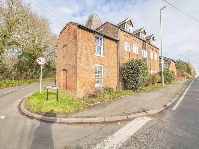 House for sale in The Bridge, Kent