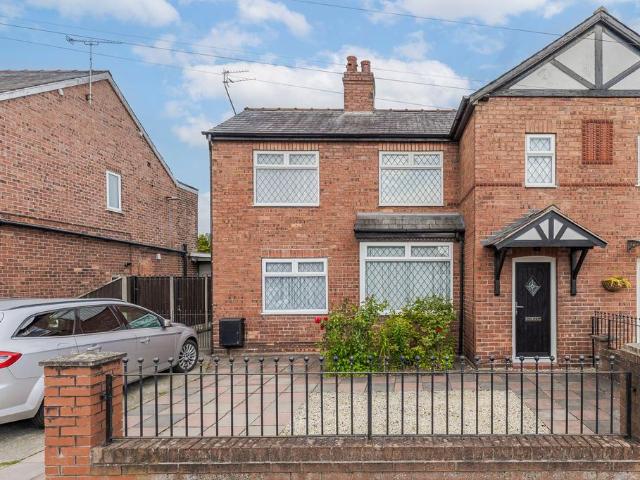 House for sale in Pinfold Hollows, Cuddington