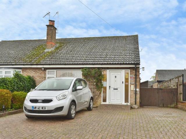House for sale in Potterspury, West Northamptonshire