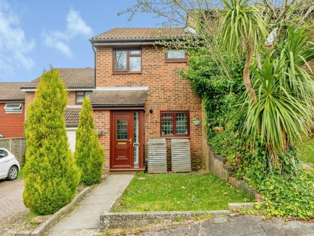 House for sale in Broadfield, Glynde