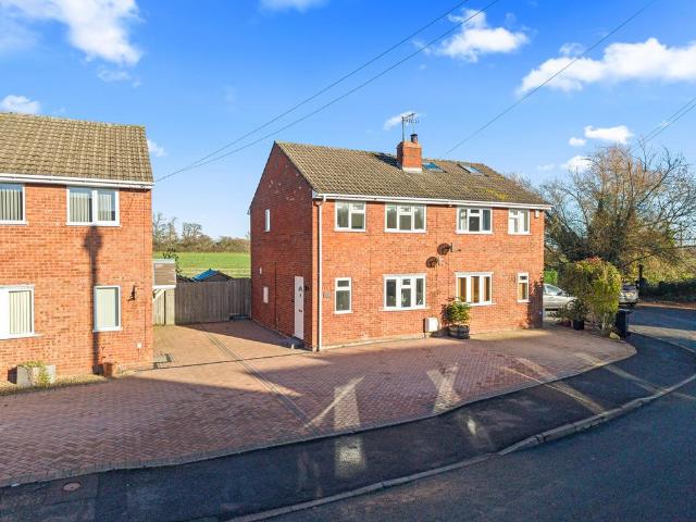 House for sale in Drakes Broughton and Wadborough, Crookhill