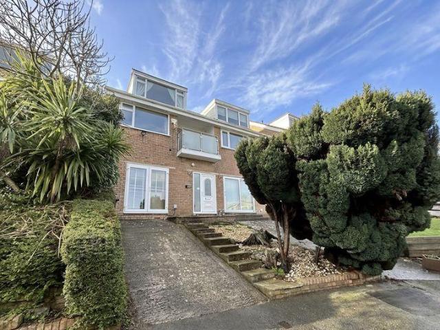 House for sale in Penrhyn Bay, Wales