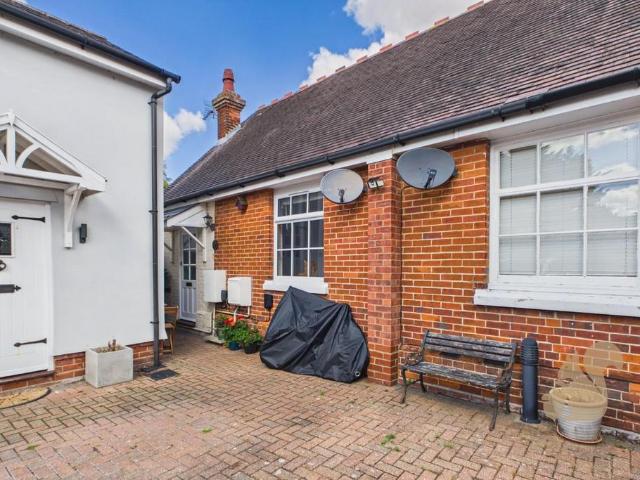 House for sale in Dale Hill, Essex