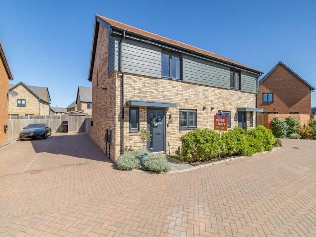 House for sale in Oad Street, Kent