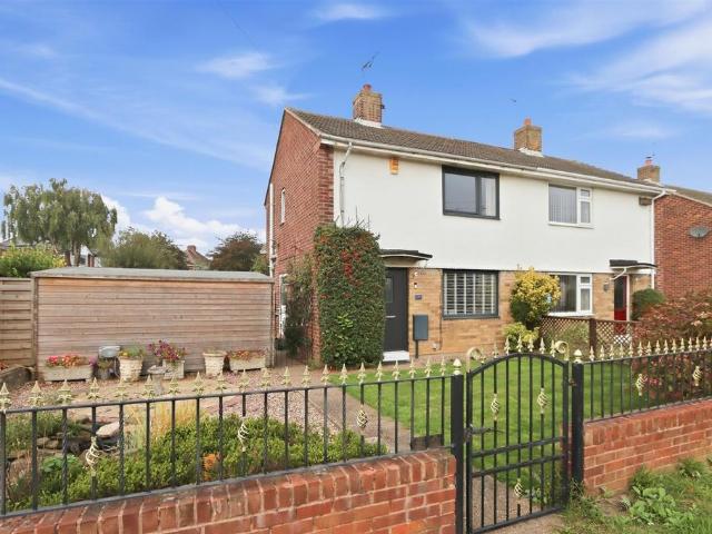 House for sale in Brimington Common, Chesterfield
